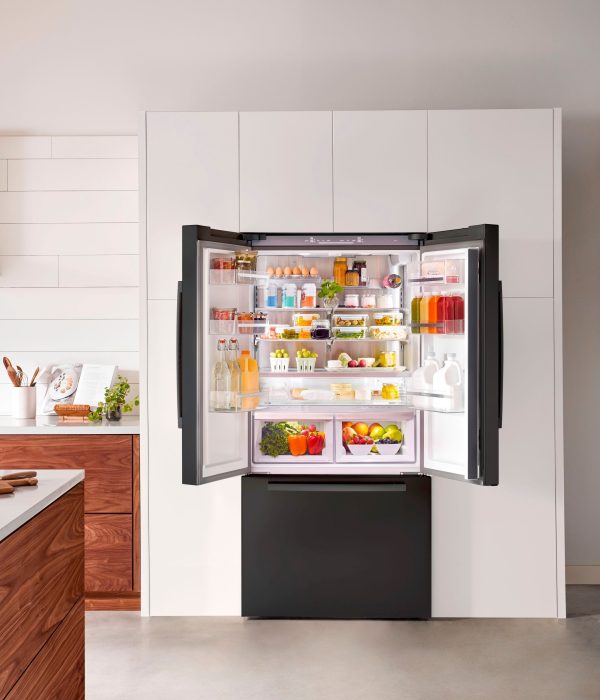 Bosch - 800 Series 21 Cu. Ft. French Door Counter-Depth Smart Refrigerator - Black stainless steel - Image 16