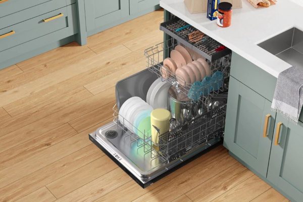 Whirlpool - 24" Top Control Built-In Dishwasher with Stainless Steel Tub, Large Capacity, 3rd Rack, 47 dBA - Black - Image 9