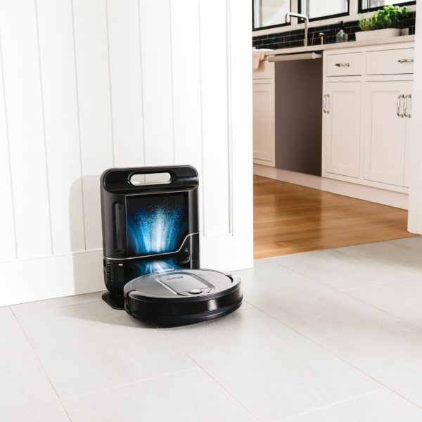 Shark - IQ Robot Self-Empty XL RV1001AE, Wi-Fi Connected, Robot Vacuum with Self-Cleaning Brushroll - Black - Image 9