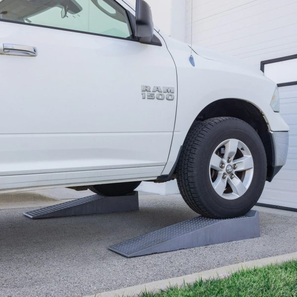 Black Widow Lightweight Plastic Service Ramps – 10,000 lb. per pair Capacity - Image 4