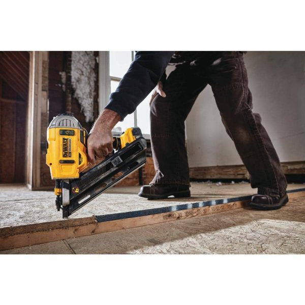 20V MAX XR Lithium-Ion Cordless Brushless 2-Speed 30�ć Paper Collated Framing Nailer (Tool Only) DCN692B - Image 7